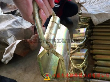 914-610拱形屋面瓦夾吊裝使用指南