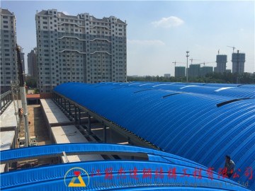 山東濰坊多連跨拱形屋頂鋼結(jié)構(gòu)工程案例